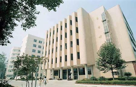 同类内容两者都保留在站内即可形成完整