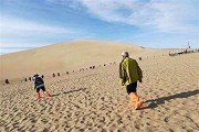同类内容两者都保留在站内即可形成完整