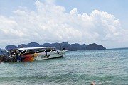 同类内容两者都保留在站内即可形成完整